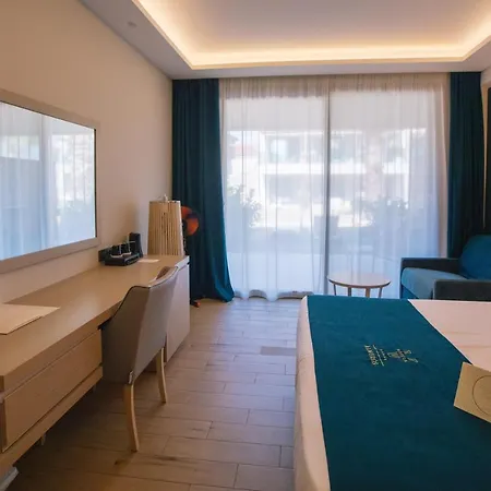 Ξενοδοχείο Almyros 5*