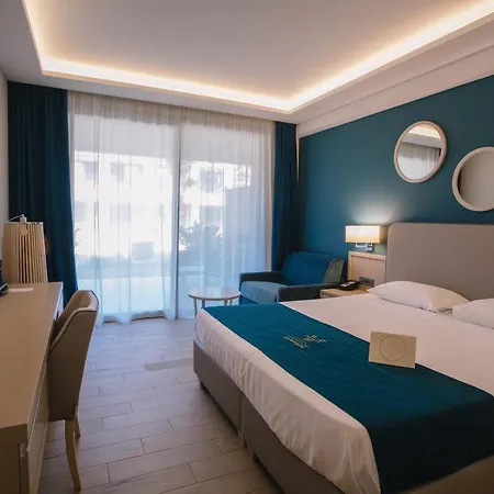 Ξενοδοχείο Almyros 5*